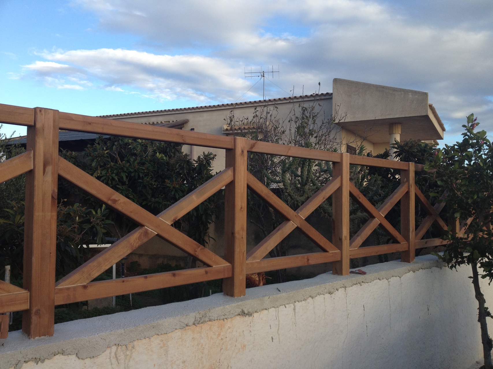Modello di steccato in legno.