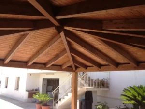 Gazebo a cinque falde in legno lamellare d'abete